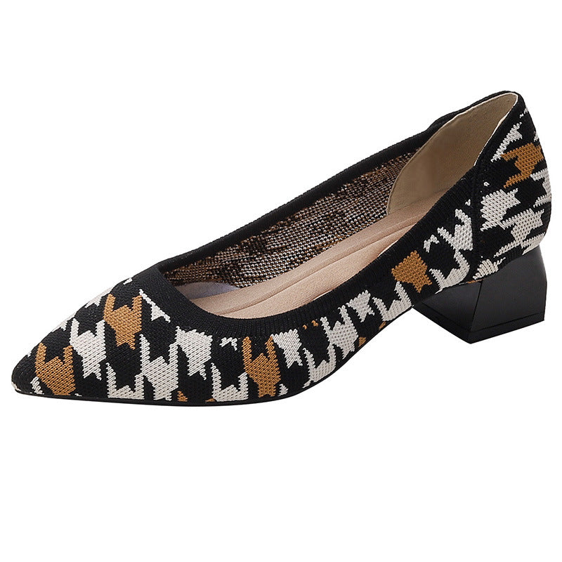 尖ったトゥの浅口粗ヒールカジュアルパンプス(中ヒール4cm)