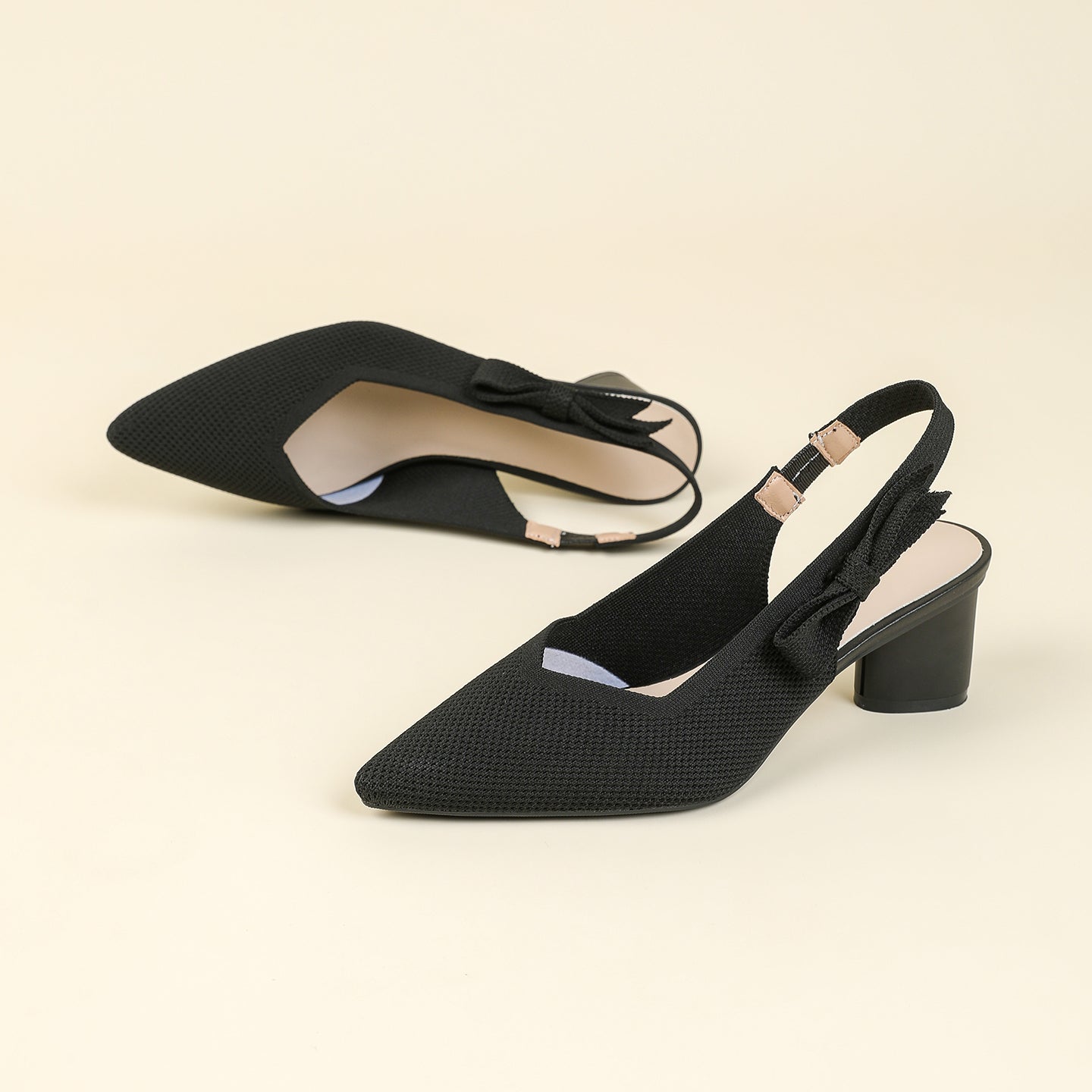 上品な尖頭デザインの後ろリボン付き太ヒールサンダル