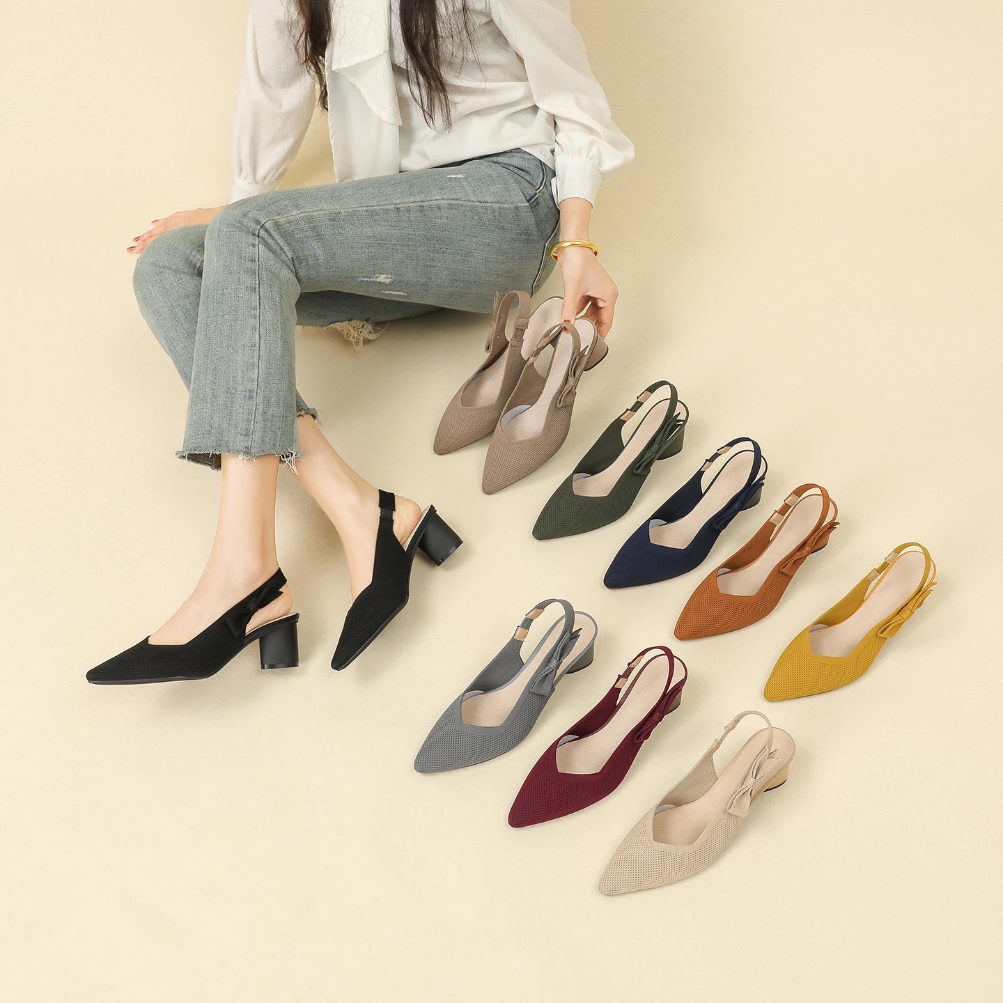 上品な尖頭デザインの後ろリボン付き太ヒールサンダル