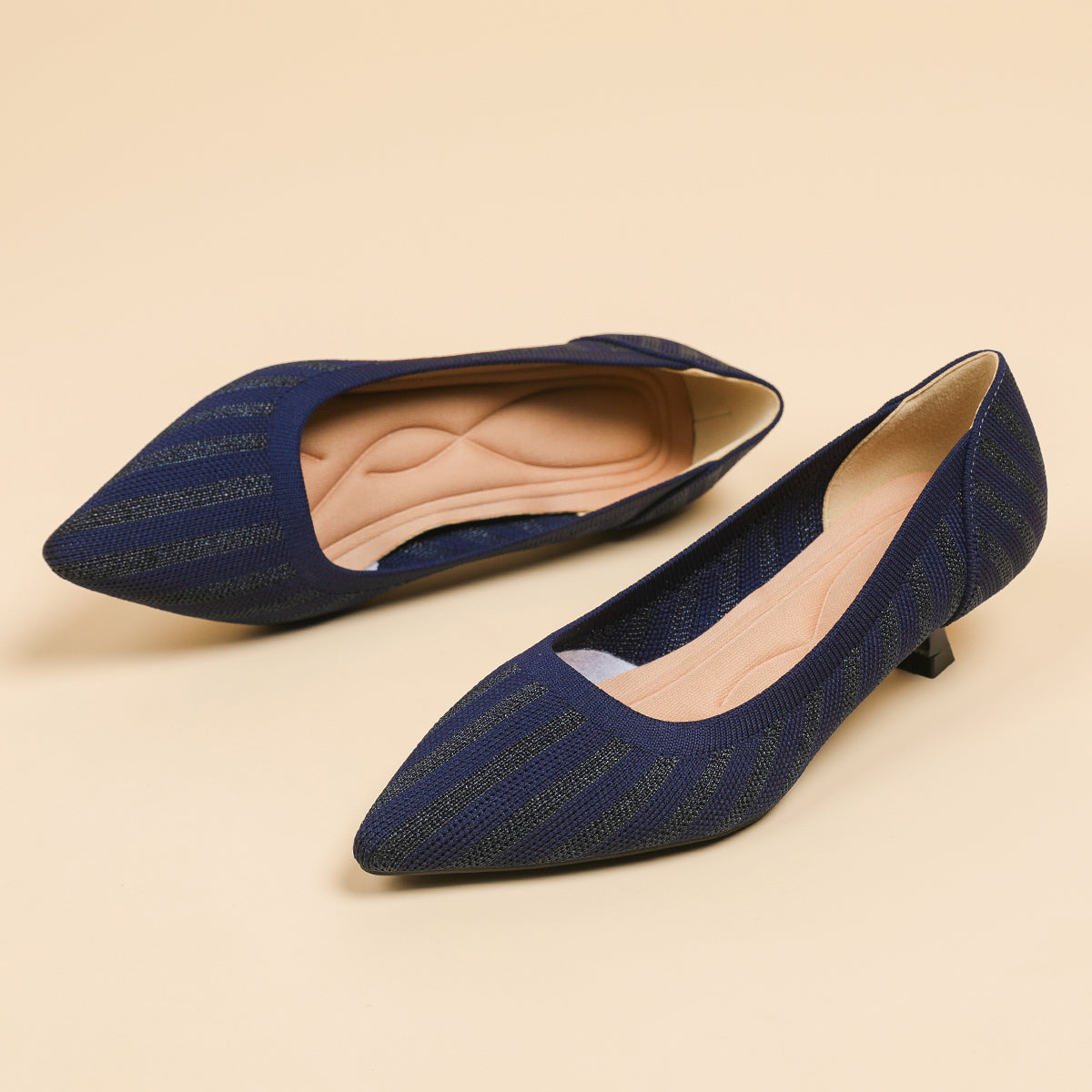 尖頭浅口 4cmキトゥンヒール パンプス