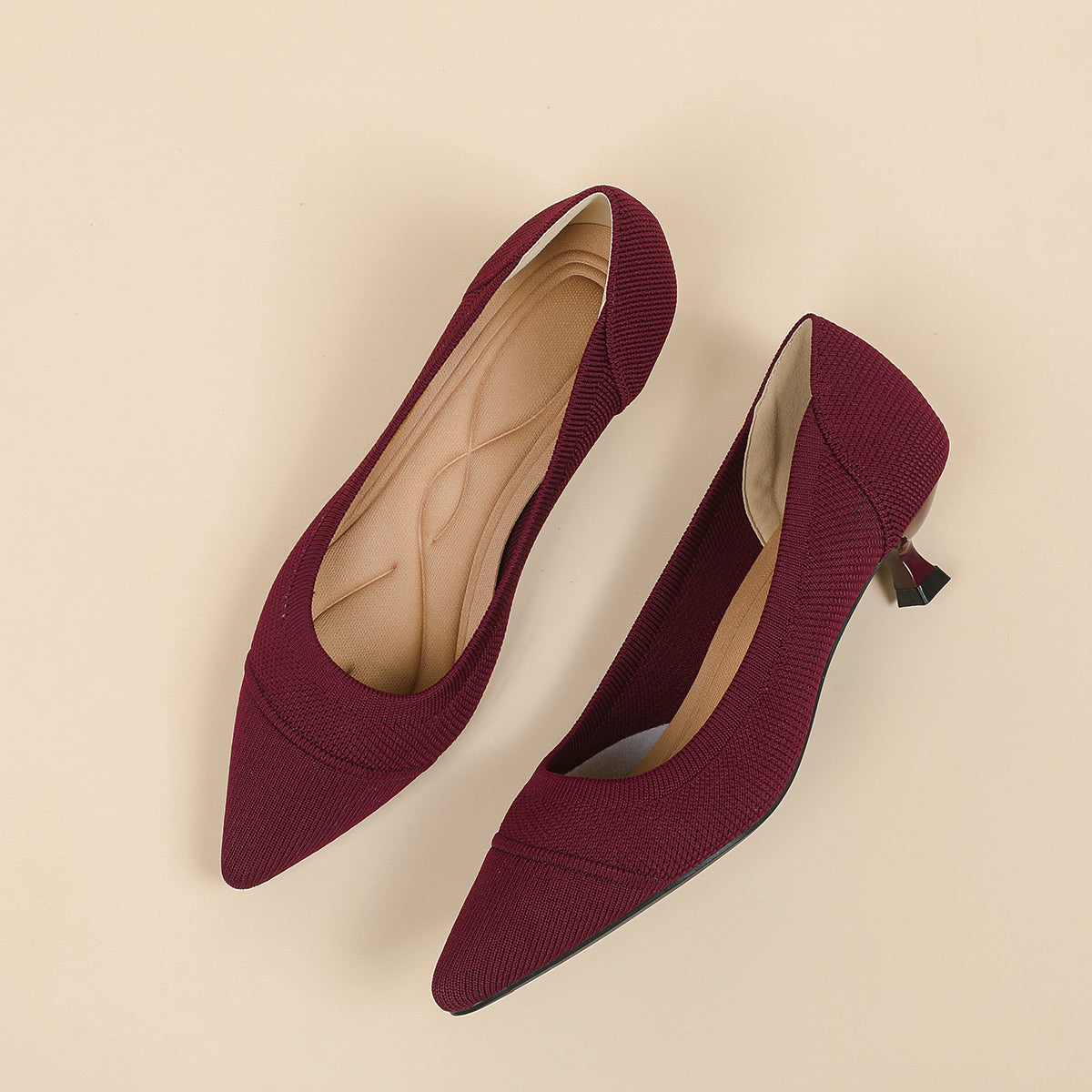 ポインテッドトゥ 浅口 4cmキトゥンヒール パンプス