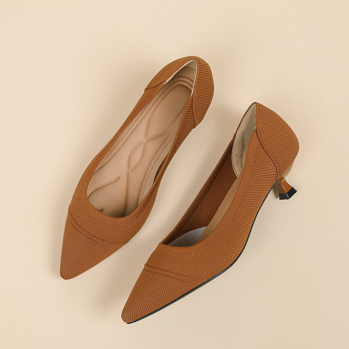 ポインテッドトゥ 浅口 4cmキトゥンヒール パンプス