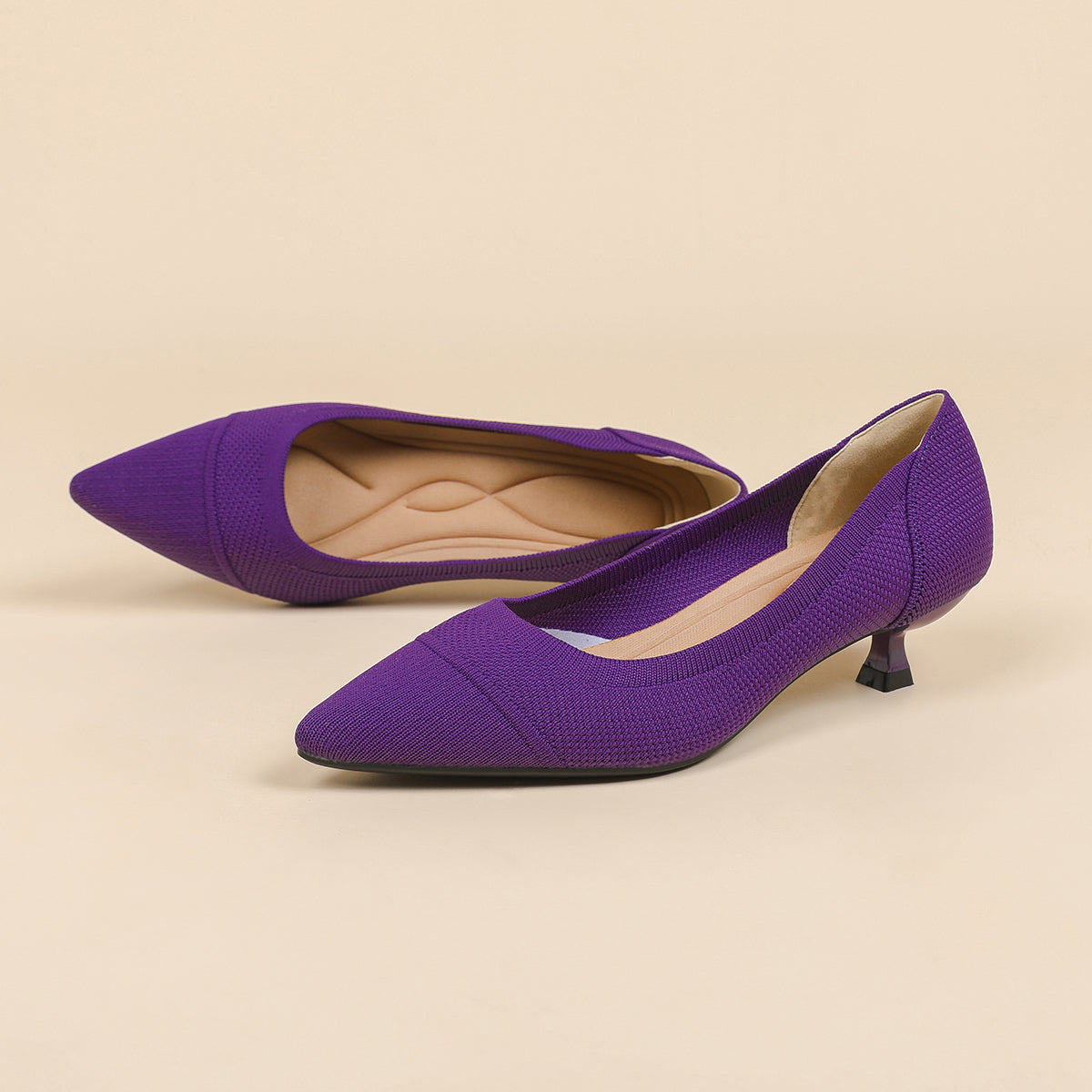 ポインテッドトゥ 浅口 4cmキトゥンヒール パンプス