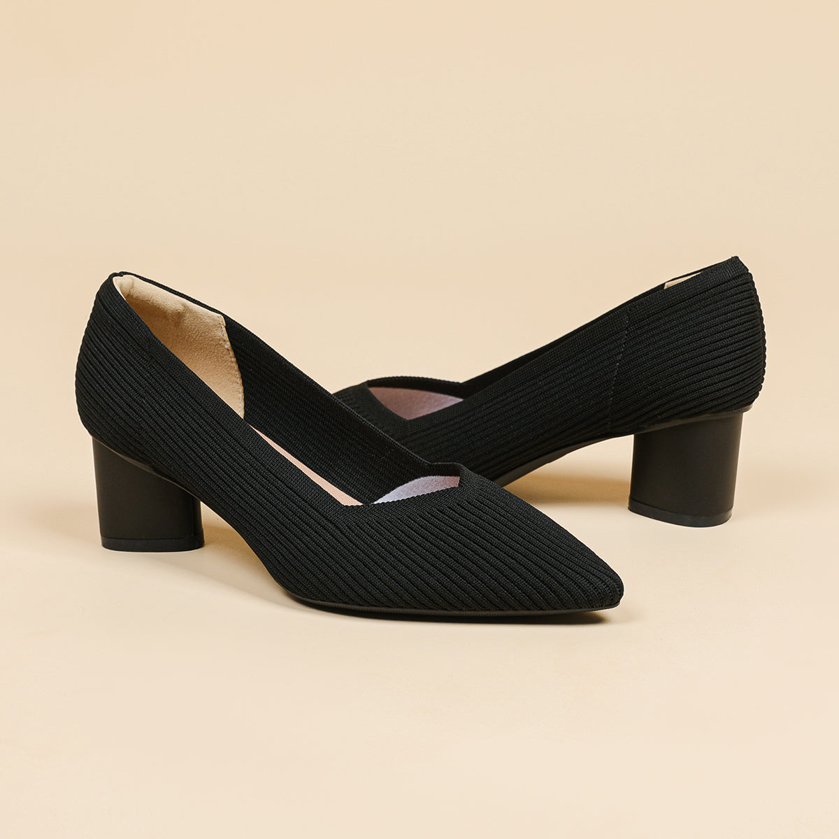 尖トゥVカット太ヒールパンプス(6cmヒール)