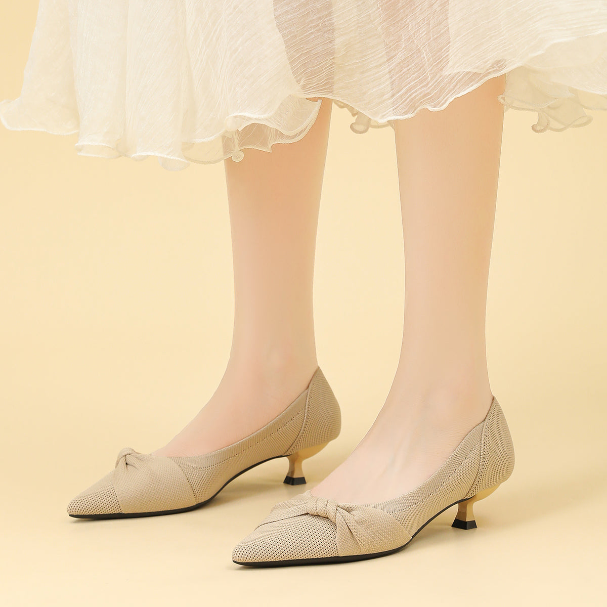 リボン付き ポインテッドトゥ キトゥンヒールパンプス レディース