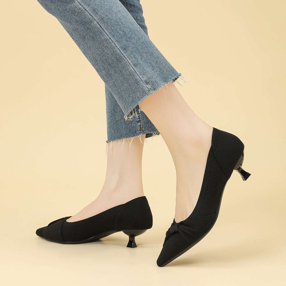 リボン付き ポインテッドトゥ キトゥンヒールパンプス レディース