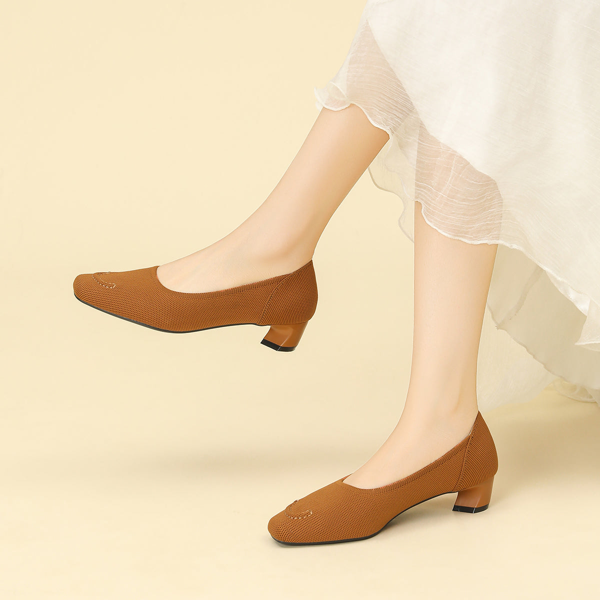 スクエアトゥ太ヒールカジュアルシューズ