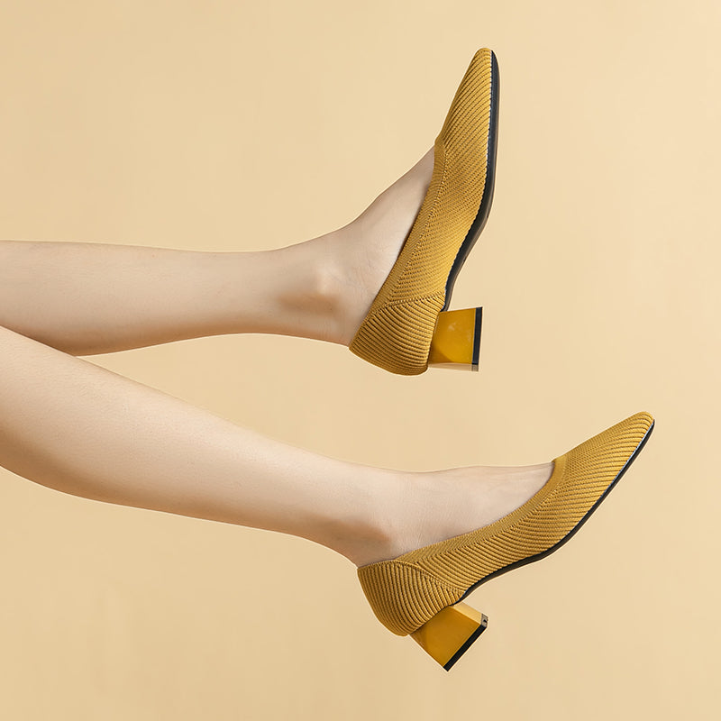 尖ったトゥの浅口粗ヒールカジュアルパンプス(中ヒール4cm)