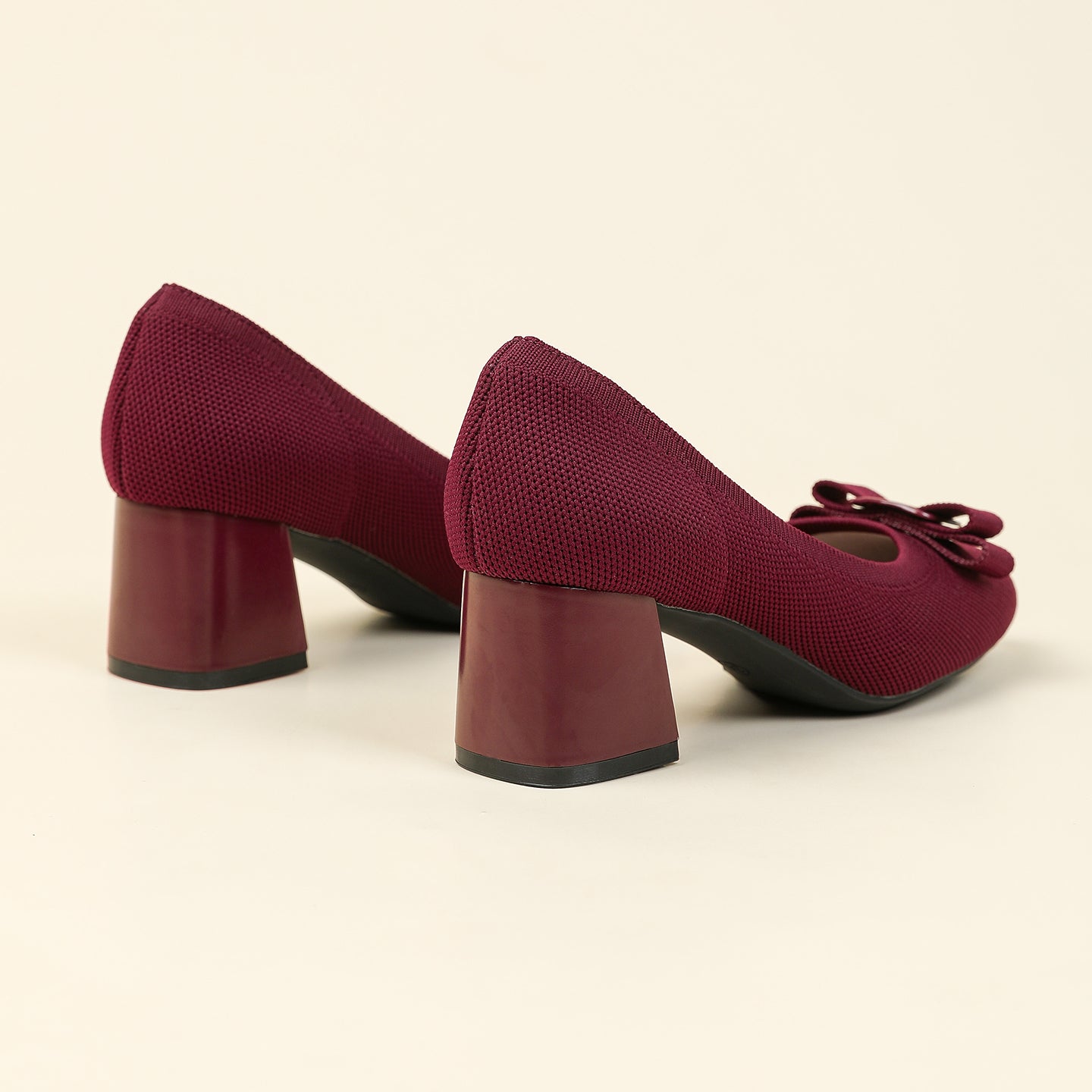 リボン付きチャンキーヒールパンプス