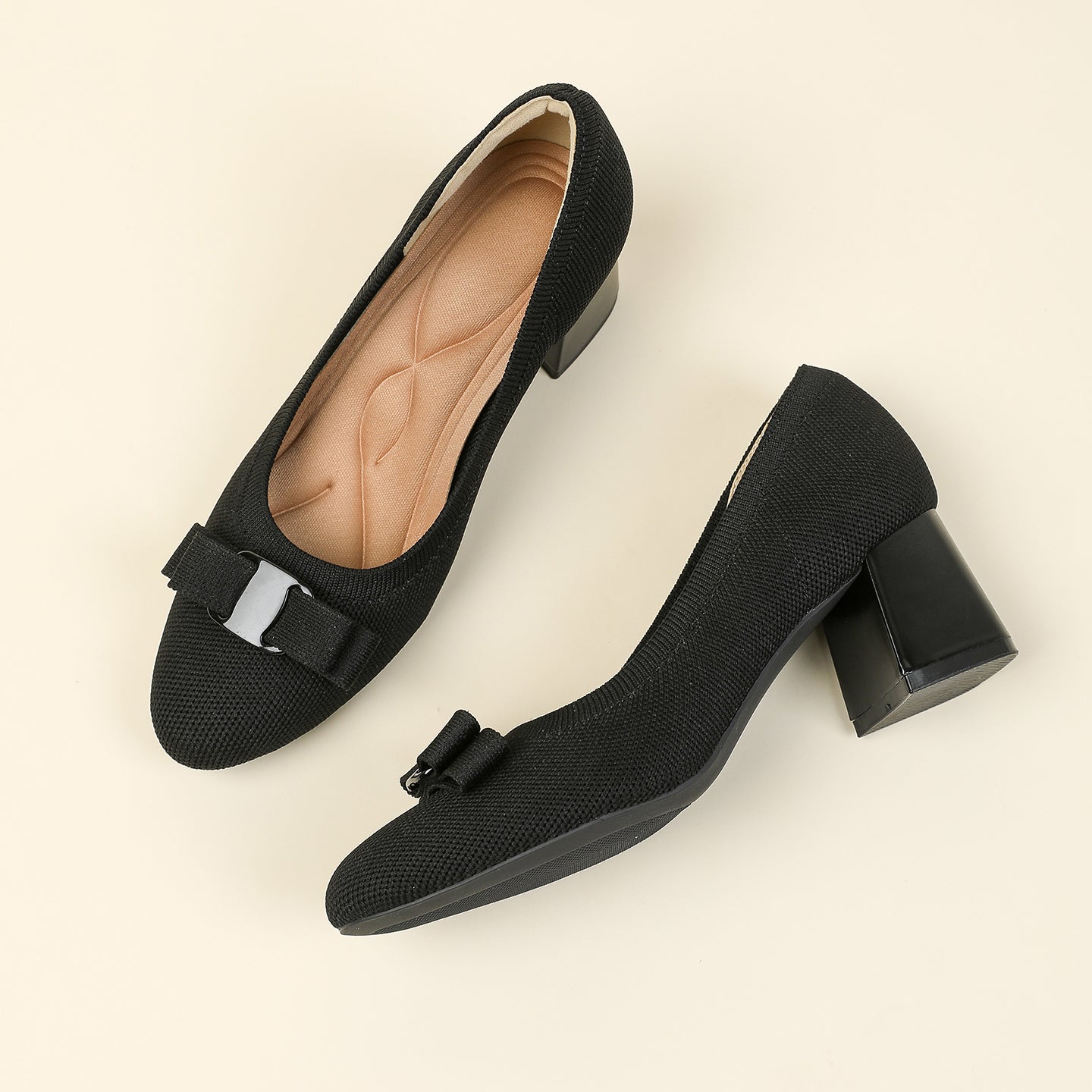 リボン付きチャンキーヒールパンプス