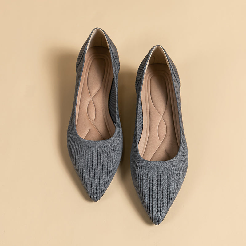 尖ったトゥの浅口粗ヒールカジュアルパンプス(中ヒール4cm)