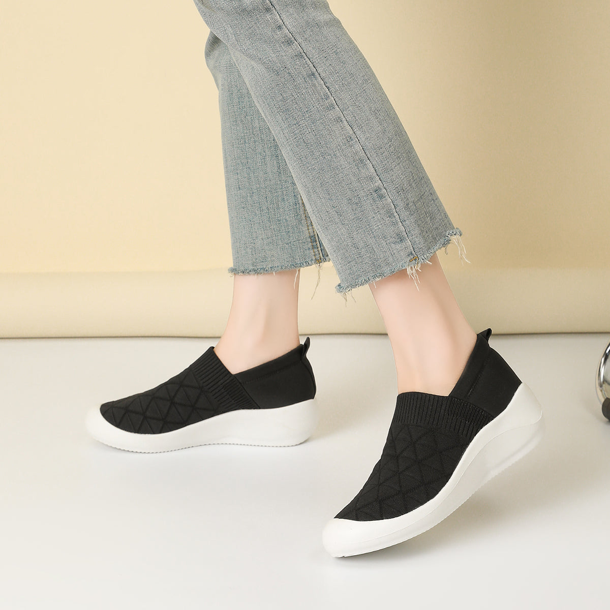 厚底軽量ウェッジスニーカー 包頭タイプ レディース