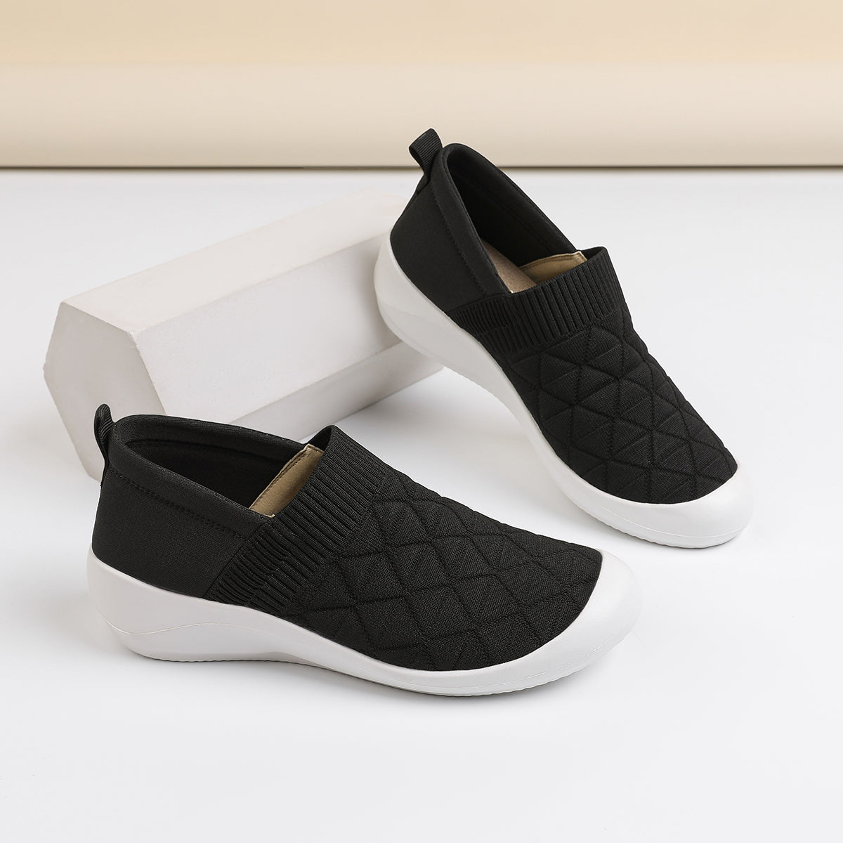 厚底軽量ウェッジスニーカー 包頭タイプ レディース