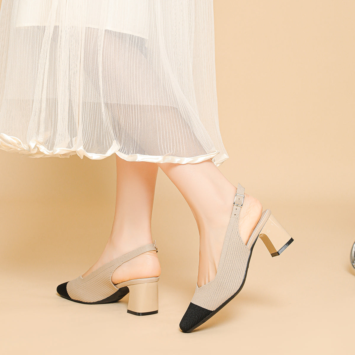 方頭後ろストラップ太ヒールサンダル(5.5cmヒール)