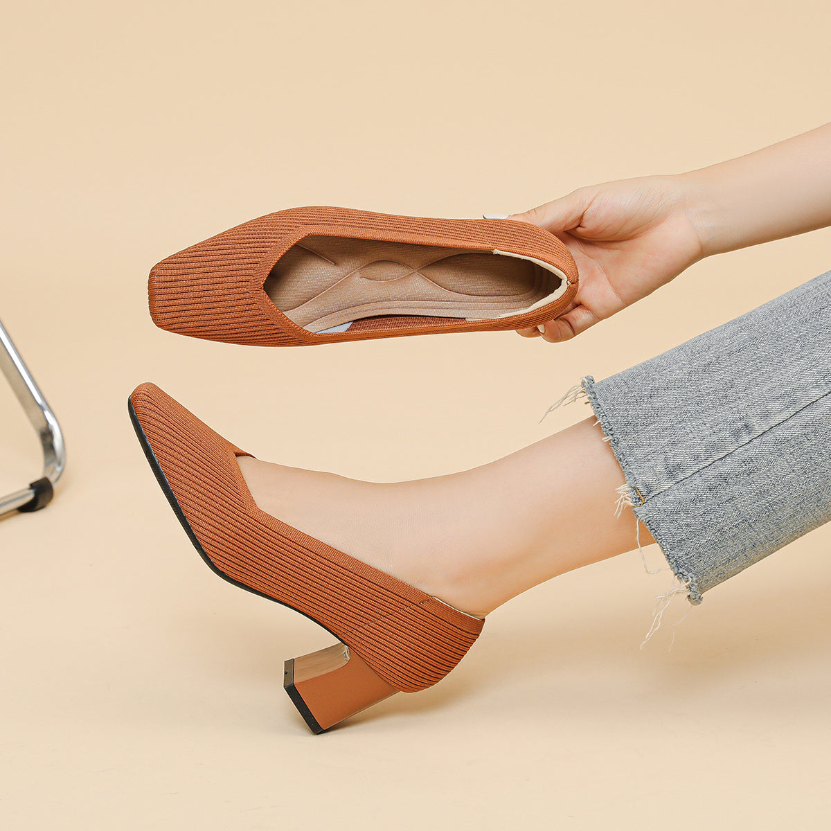 スクエアトゥVカット粗ヒールパンプス(6cmハイヒール)