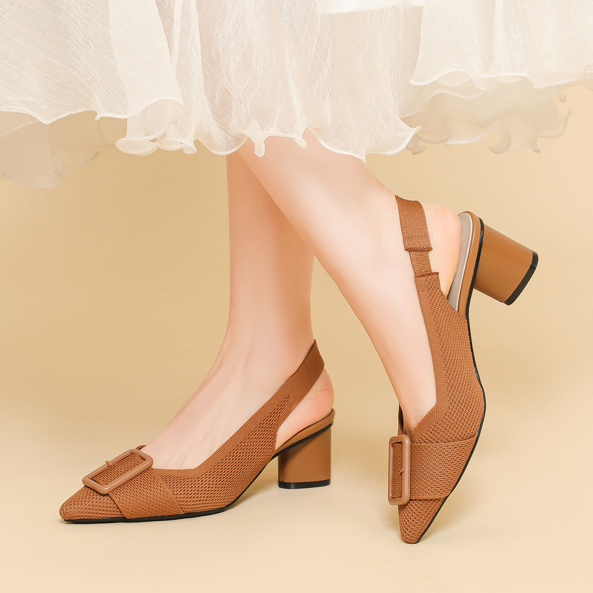 ポインテッドトゥ 浅口 太ヒールサンダル