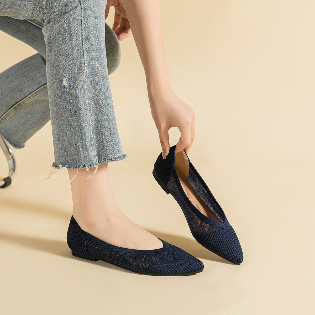 尖頭鏤空フラットシューズ