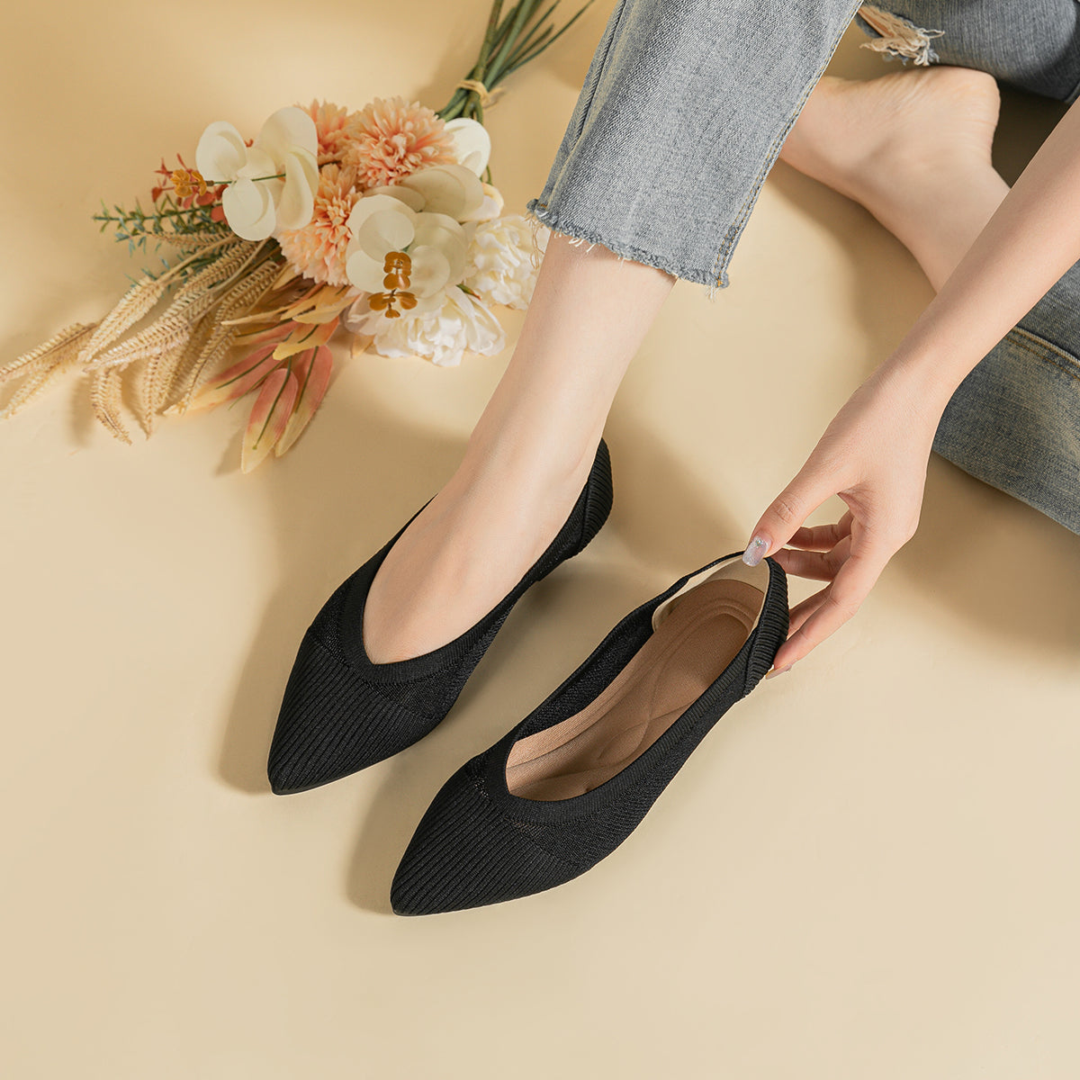 尖頭鏤空フラットシューズ