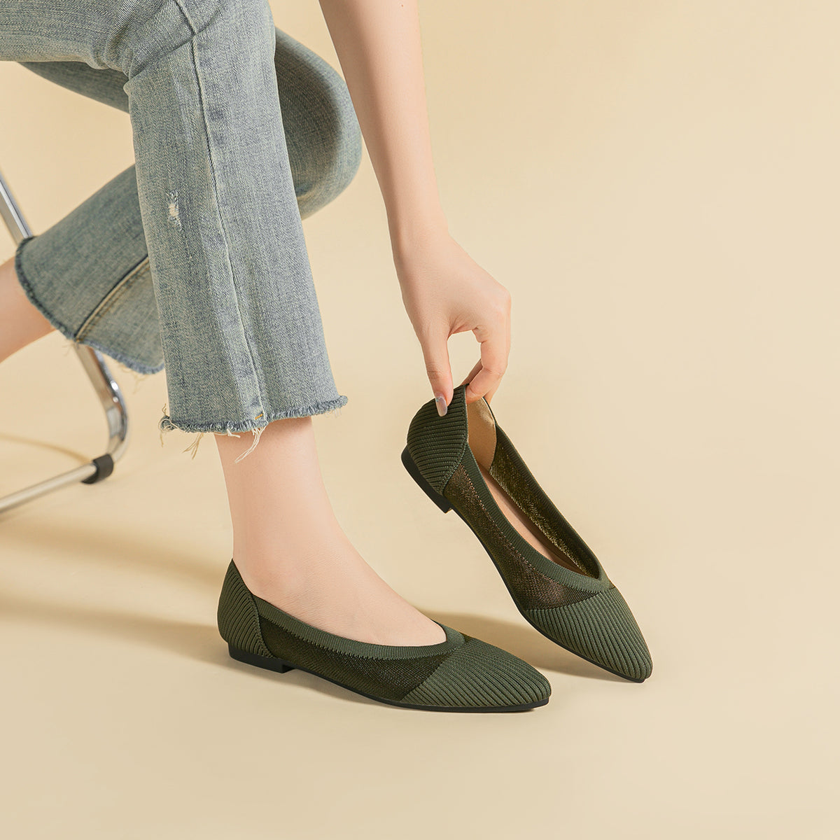 尖頭鏤空フラットシューズ