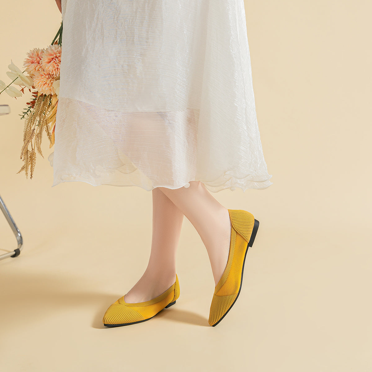 尖頭鏤空フラットシューズ