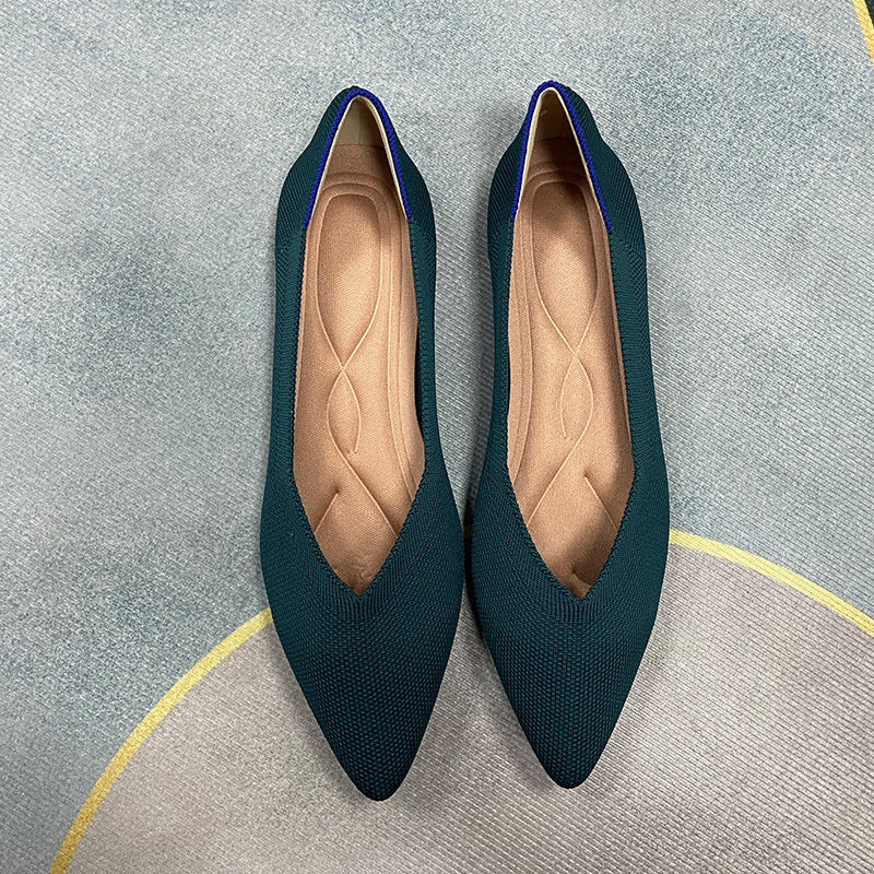 尖ったトゥの浅口フラットシューズ・シングルシューズ