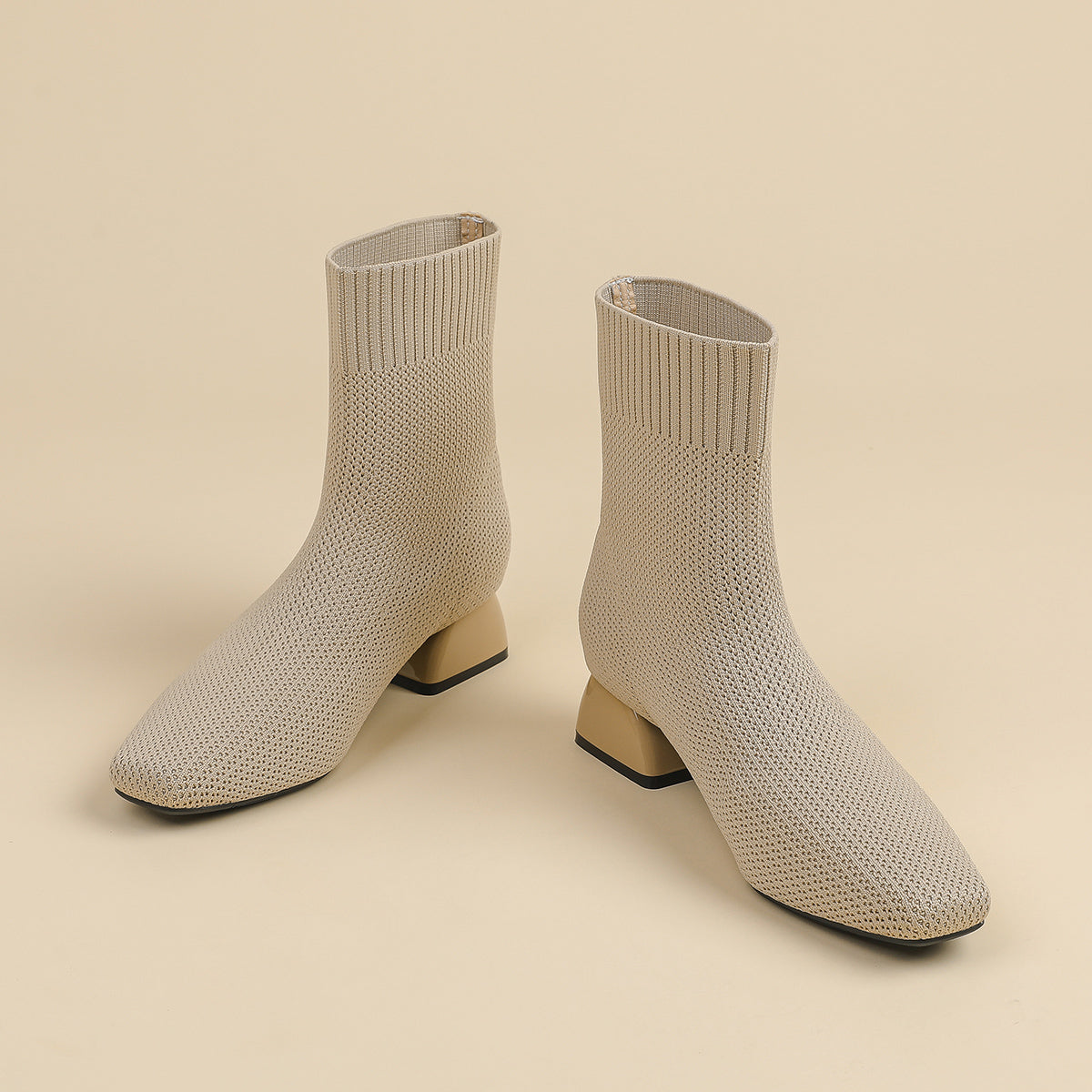 スクエアトゥ通気性ファブリック3cmヒールショートブーツ
