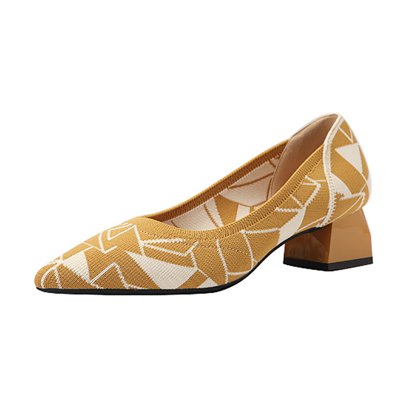 尖ったトゥの浅口粗ヒールカジュアルパンプス(中ヒール4cm)