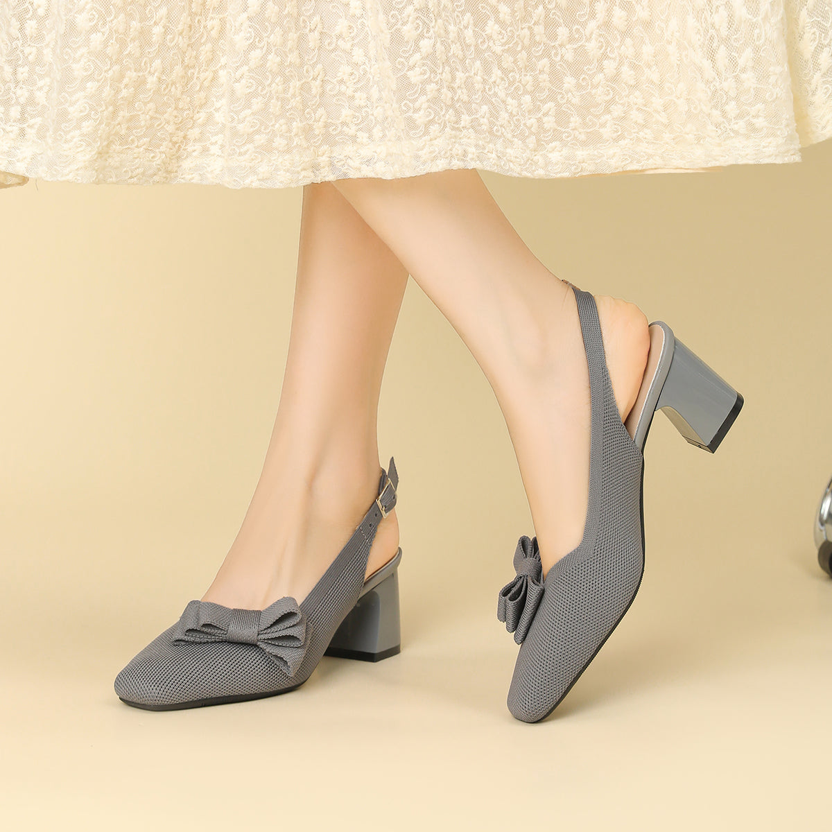 スクエアトゥ 蝶結び付き 太ヒール サンダル レディース