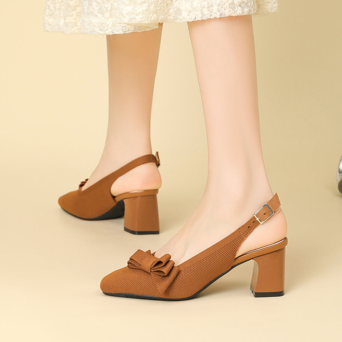 スクエアトゥ 蝶結び付き 太ヒール サンダル レディース