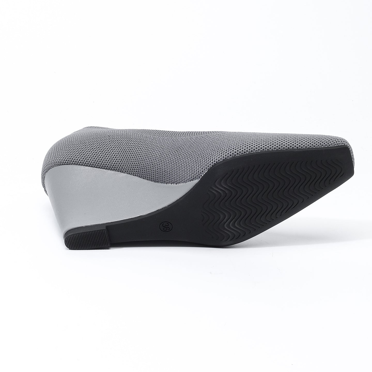 8cmウェッジヒールのストレッチニットパンプス