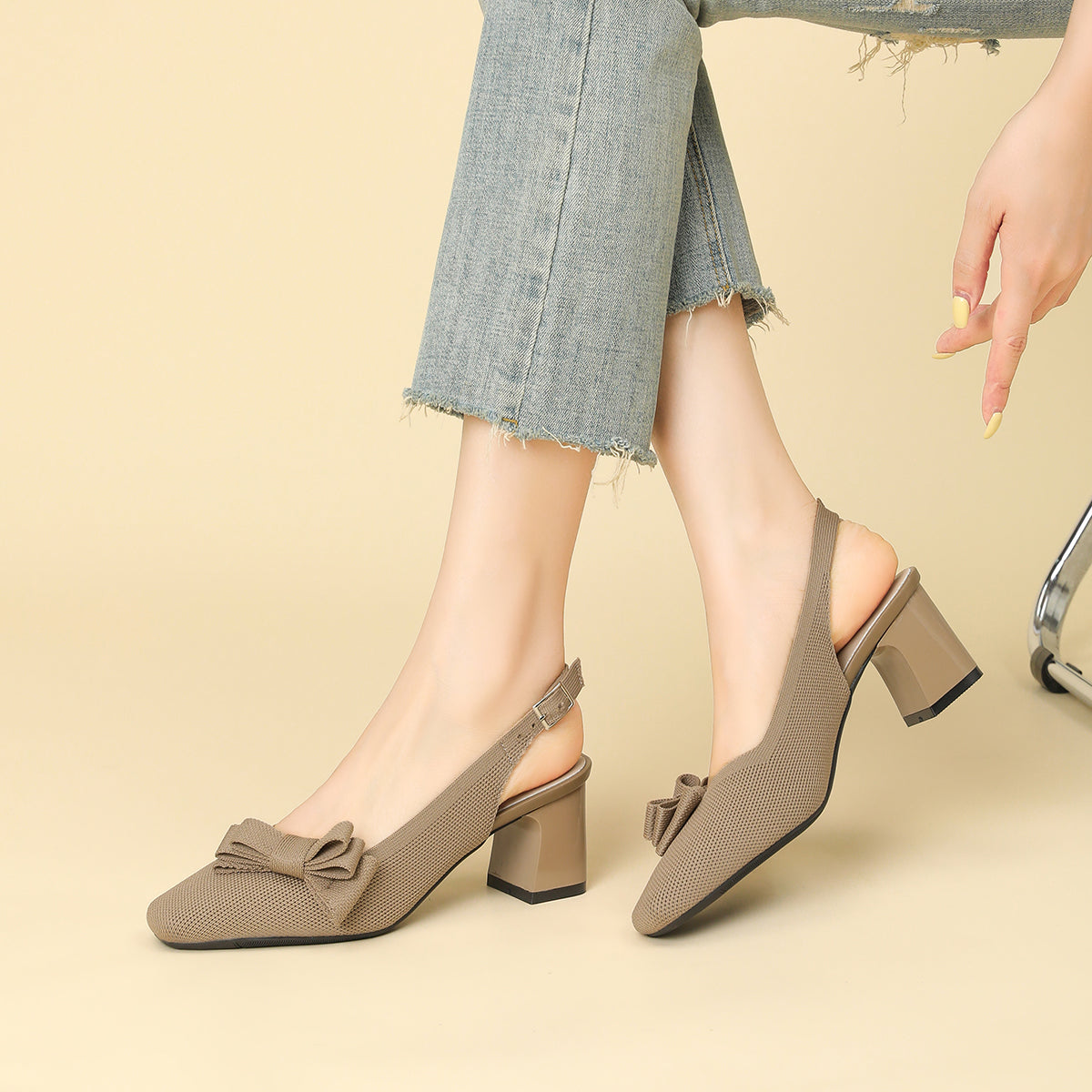 スクエアトゥ 蝶結び付き 太ヒール サンダル レディース