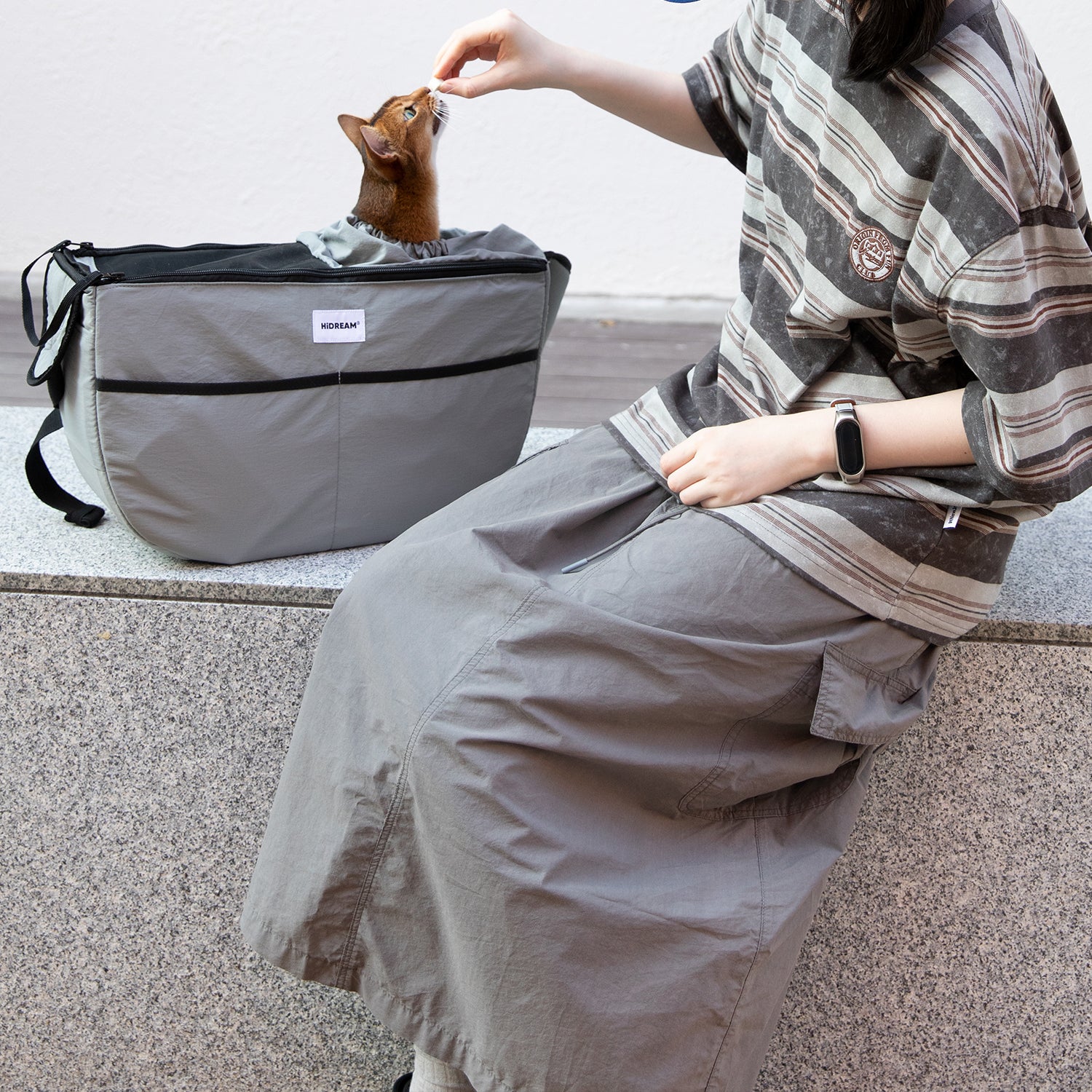 猫用スリングキャリーバッグ｜広開口・安定底板・軽量設計