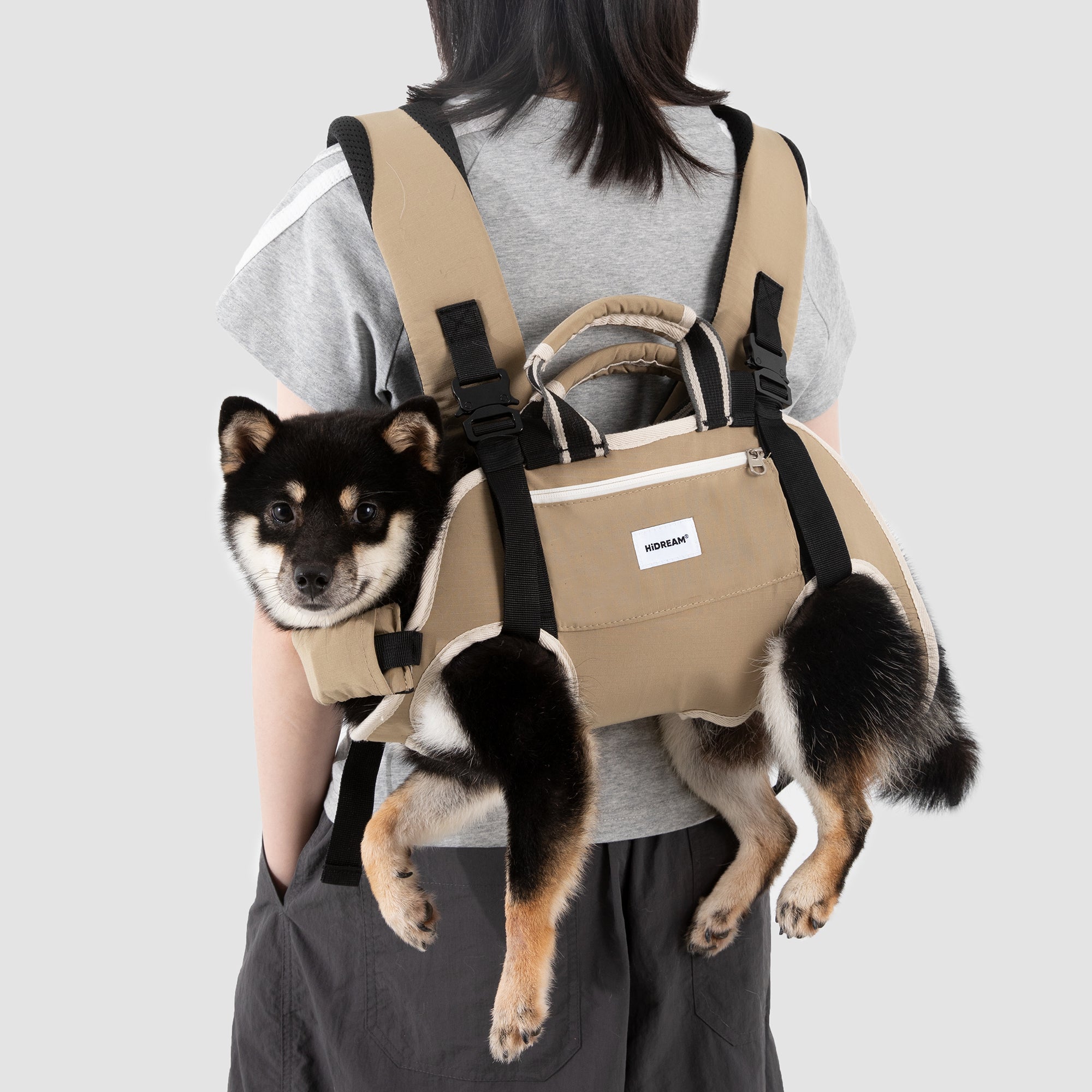 ペット用リュック｜犬猫兼用・サポート設計キャリーバッグ