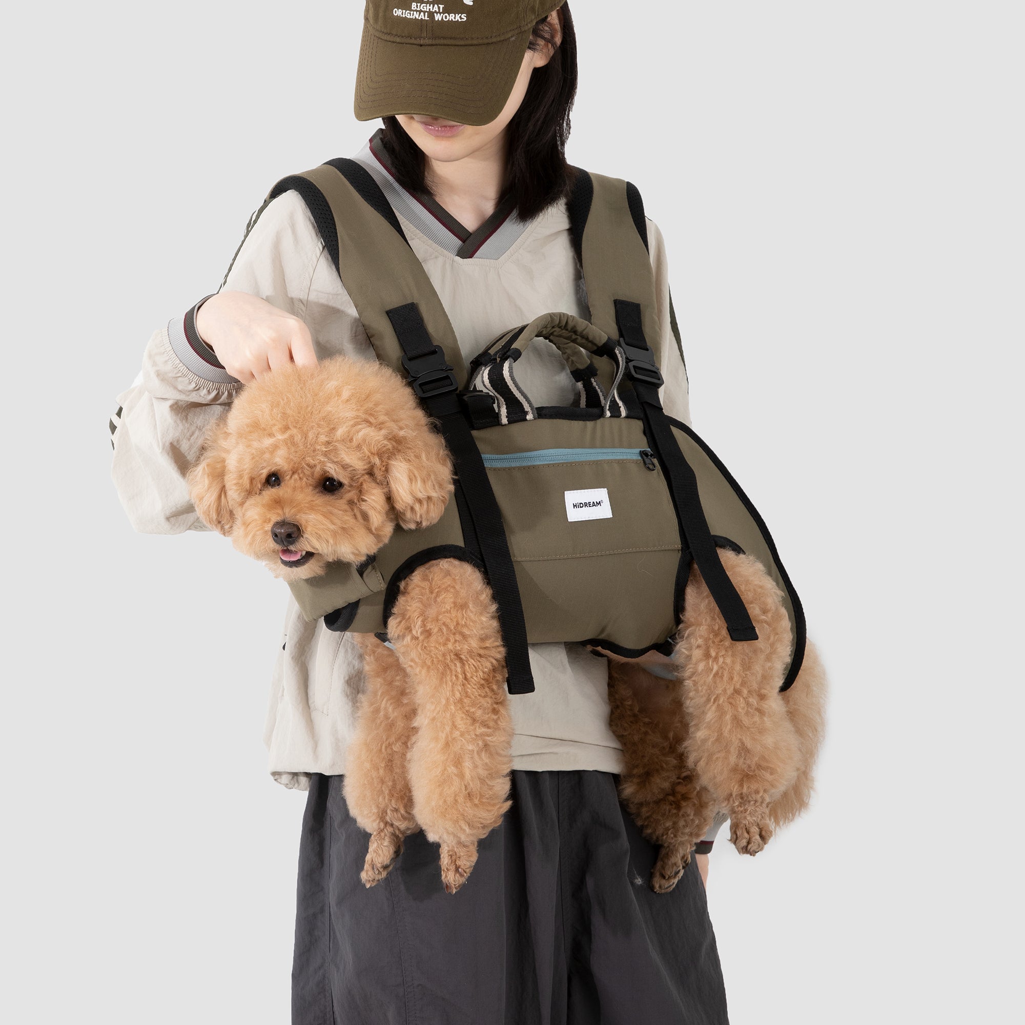 ペット用リュック｜犬猫兼用・サポート設計キャリーバッグ | Pet HiDREAM
