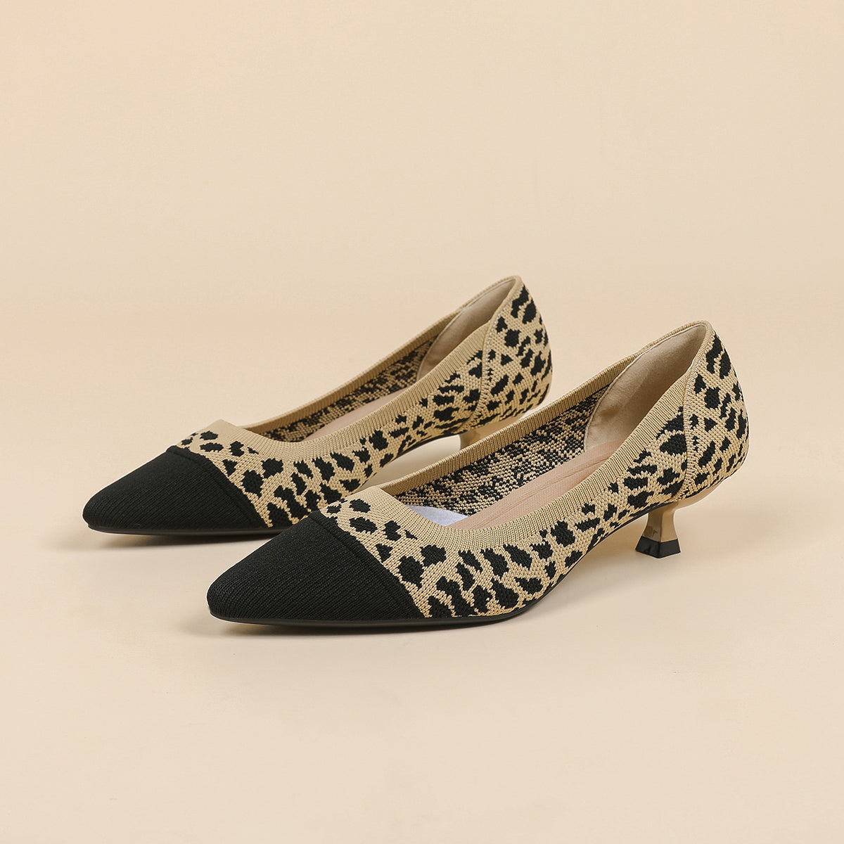 ポインテッドトゥ 浅口 4cmキトゥンヒール パンプス