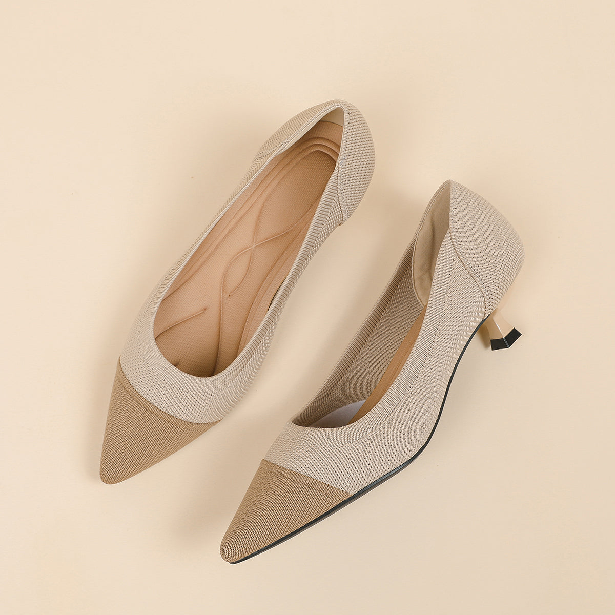 ポインテッドトゥ 浅口 4cmキトゥンヒール パンプス