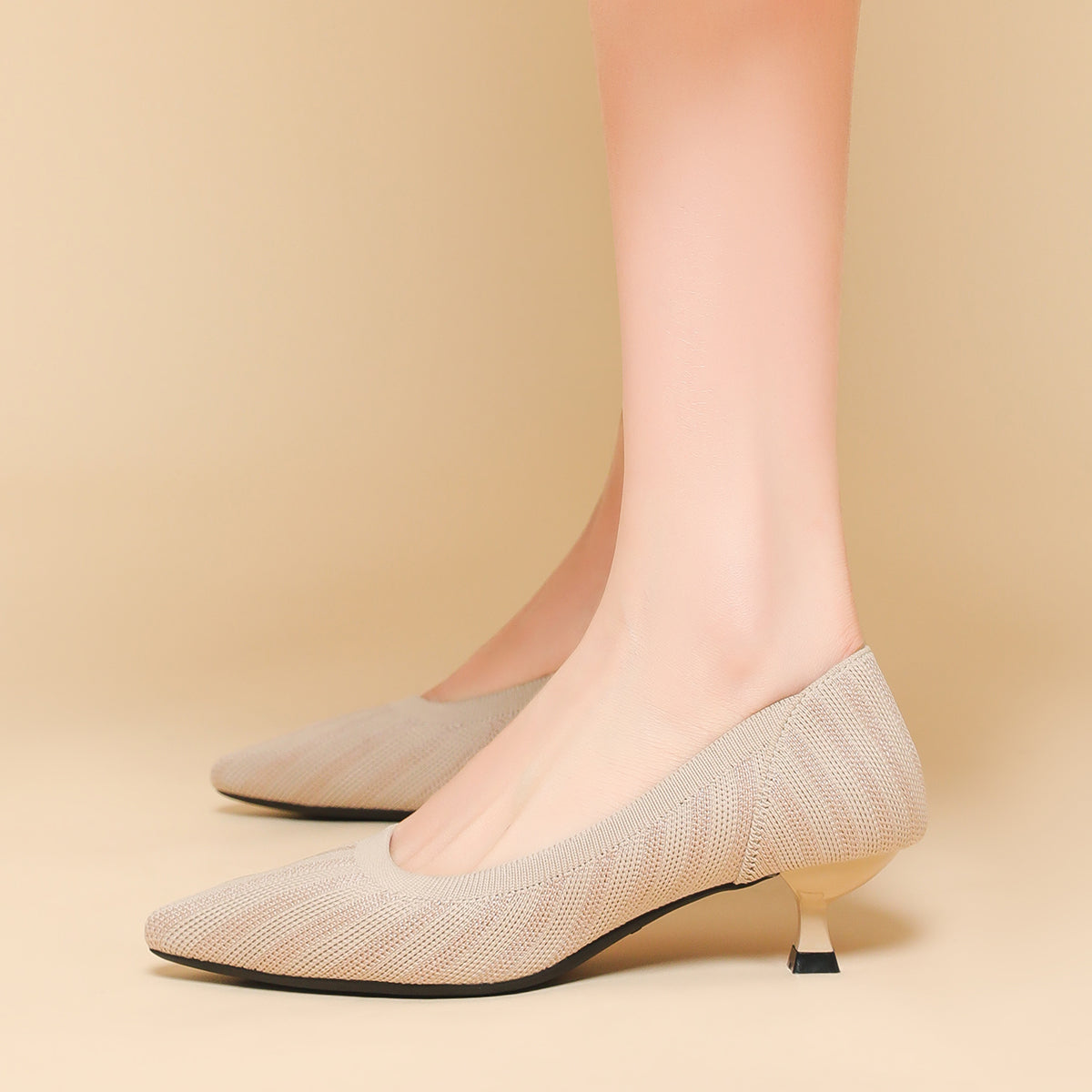 尖頭浅口 4cmキトゥンヒール パンプス