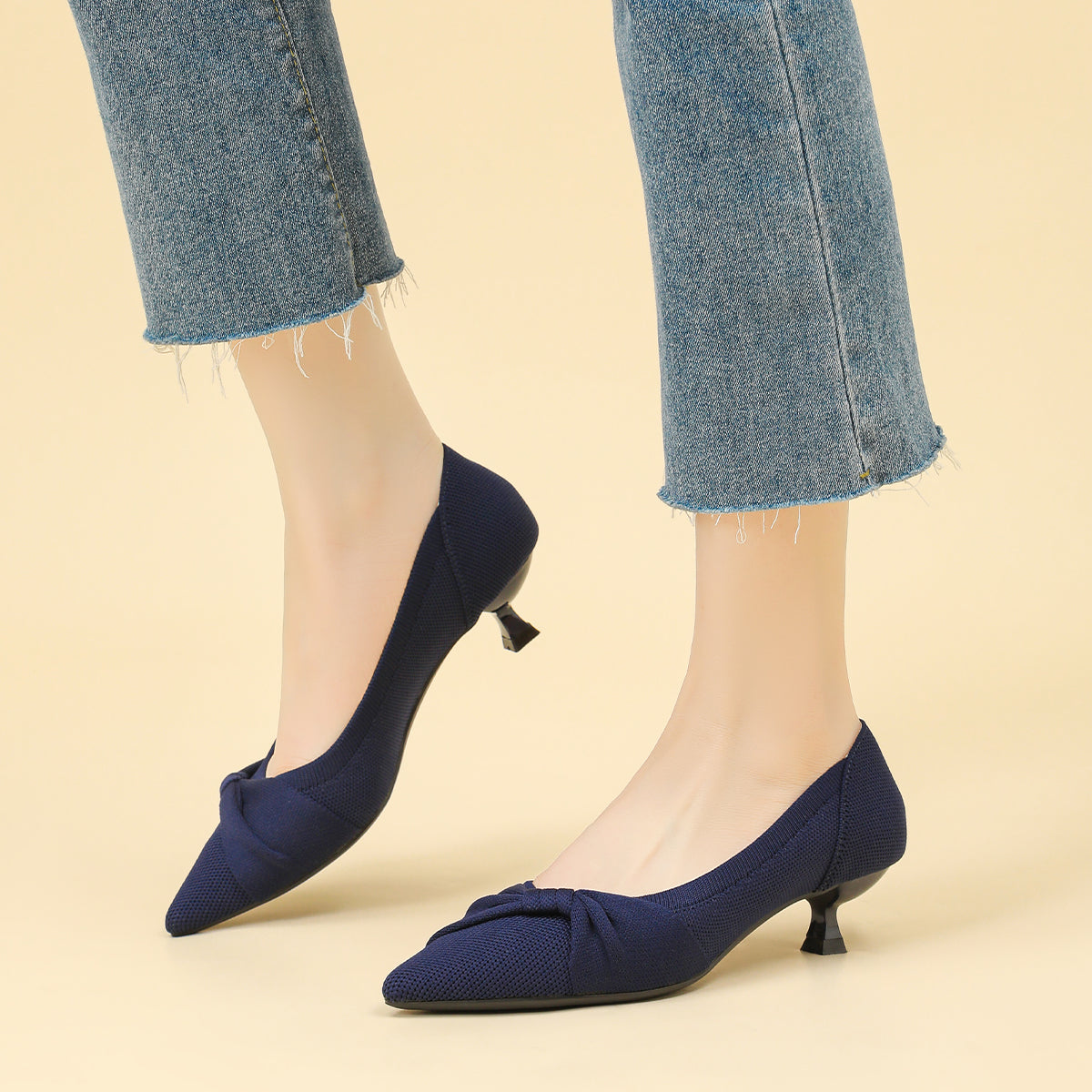 リボン付き ポインテッドトゥ キトゥンヒールパンプス レディース
