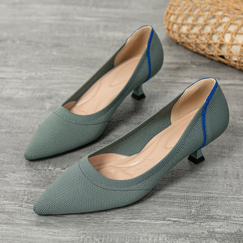 尖ったトゥの浅口プリンセスパンプス・ミドルハイヒール