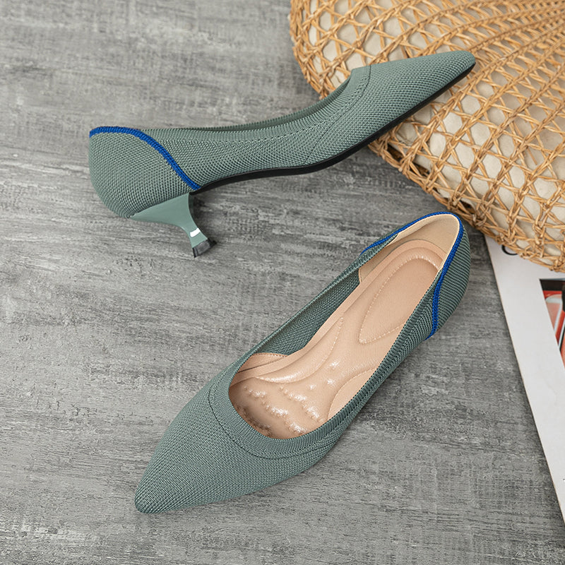 尖ったトゥの浅口プリンセスパンプス・ミドルハイヒール