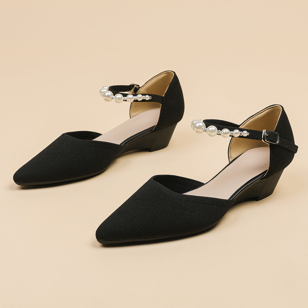 尖頭パールストラップウェッジヒールシューズ