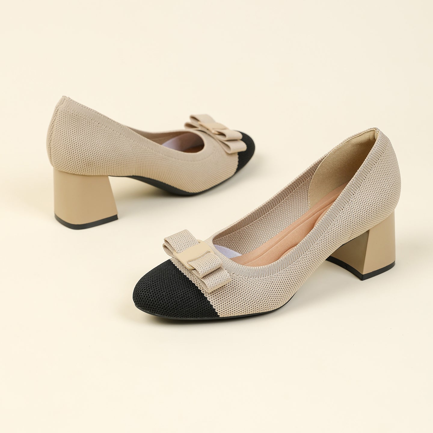 リボン付きチャンキーヒールパンプス