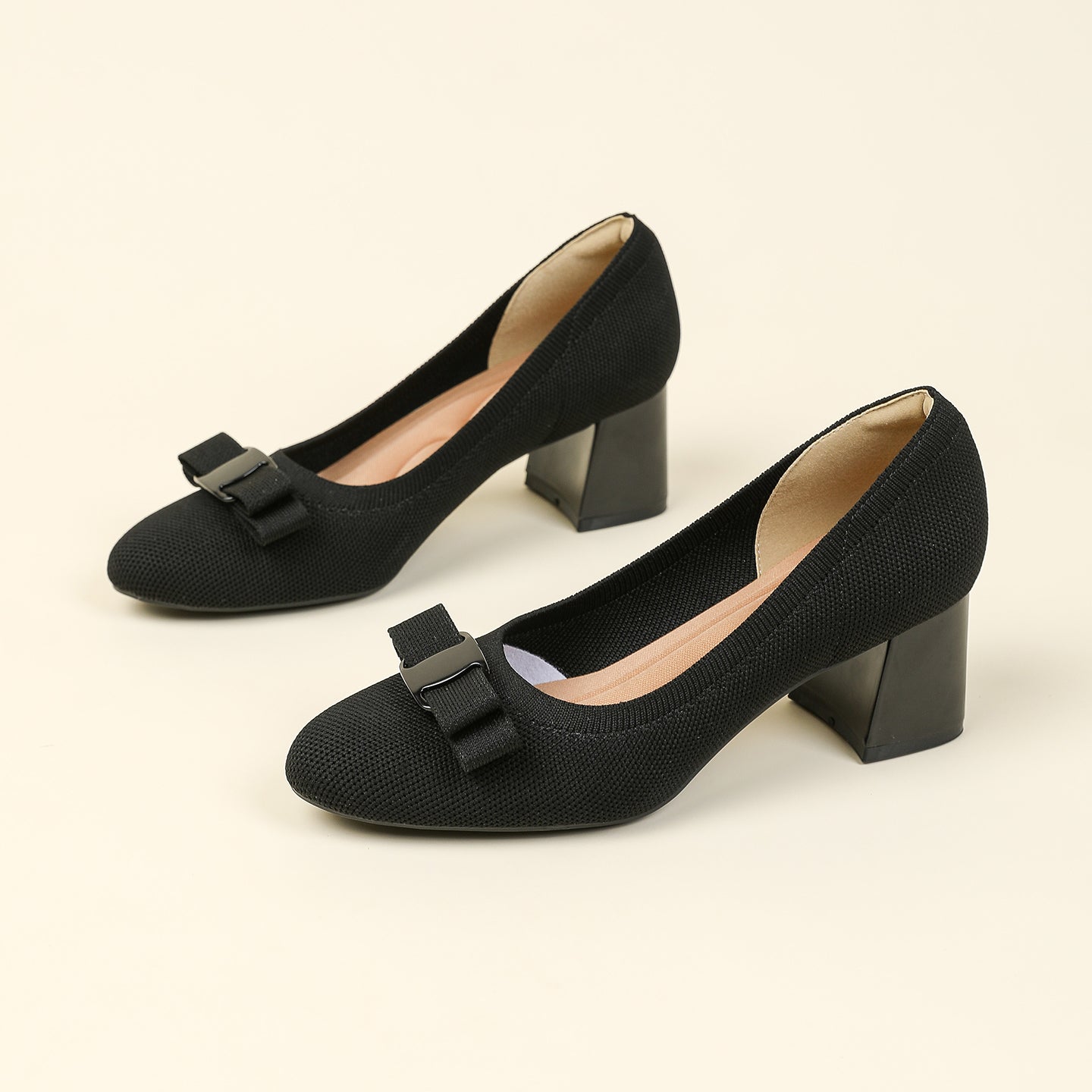 リボン付きチャンキーヒールパンプス