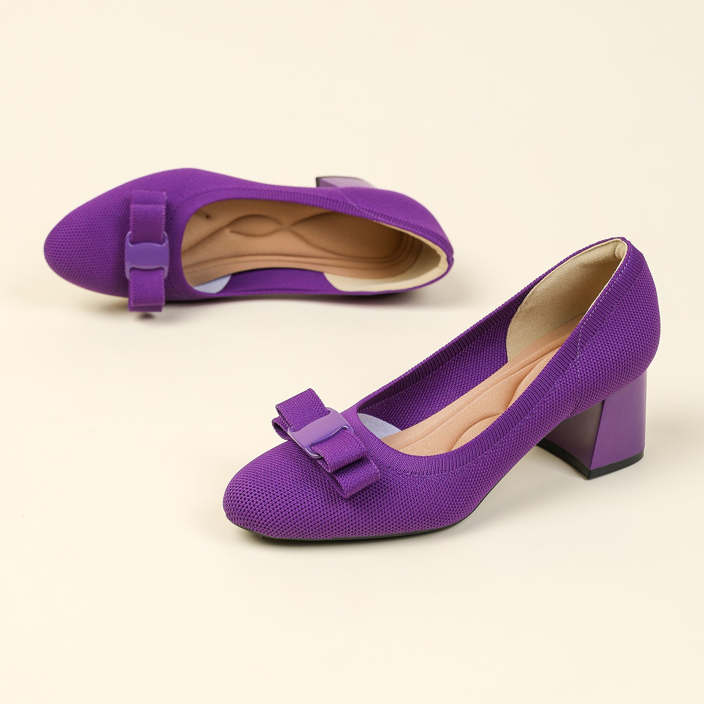 リボン付きチャンキーヒールパンプス