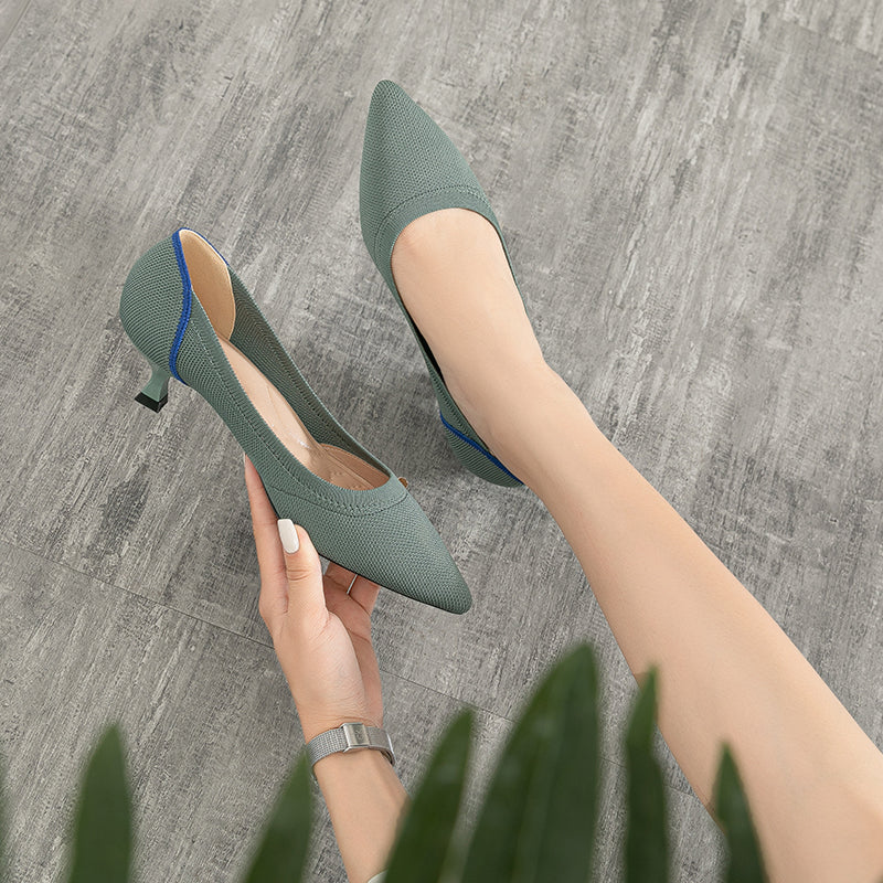 尖ったトゥの浅口プリンセスパンプス・ミドルハイヒール