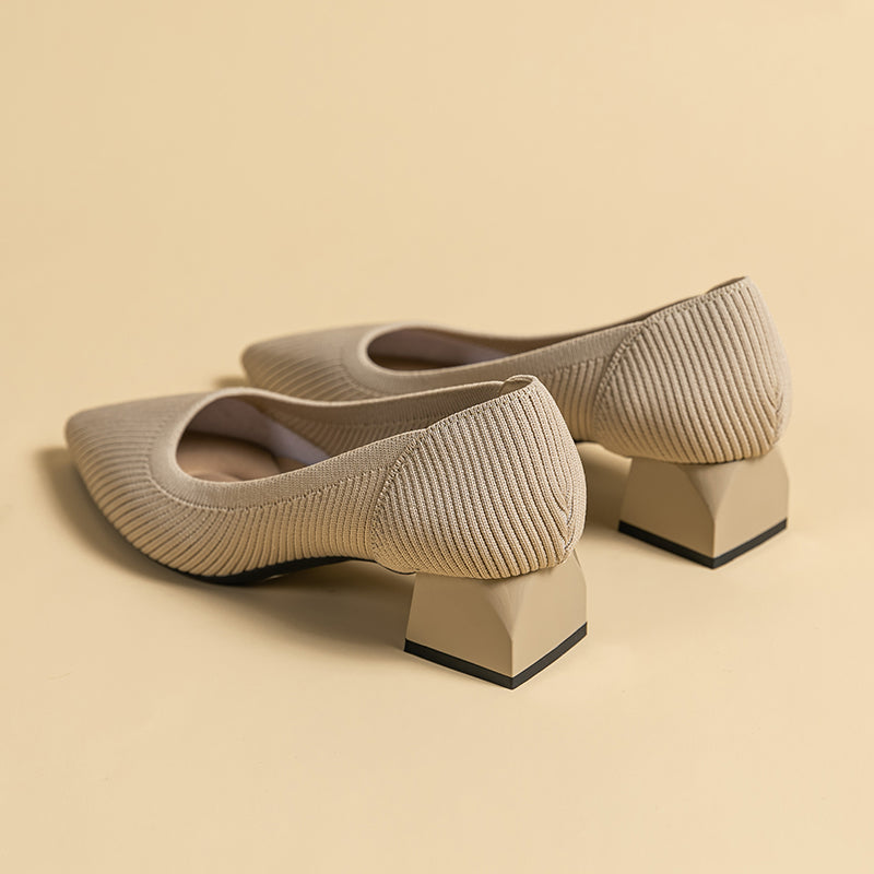 尖ったトゥの浅口粗ヒールカジュアルパンプス（中ヒール4cm）