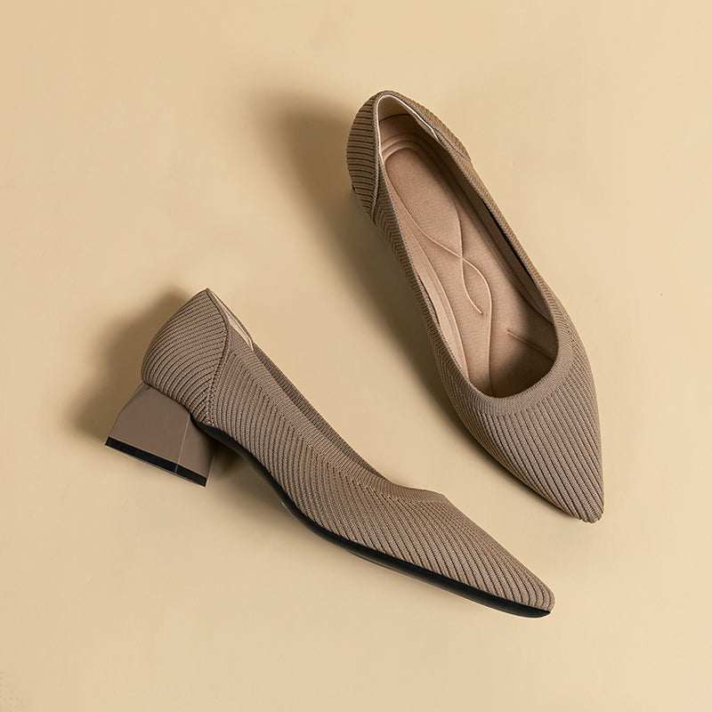 尖ったトゥの浅口粗ヒールカジュアルパンプス（中ヒール4cm）