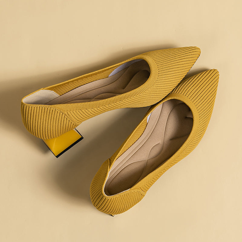 尖ったトゥの浅口粗ヒールカジュアルパンプス（中ヒール4cm）