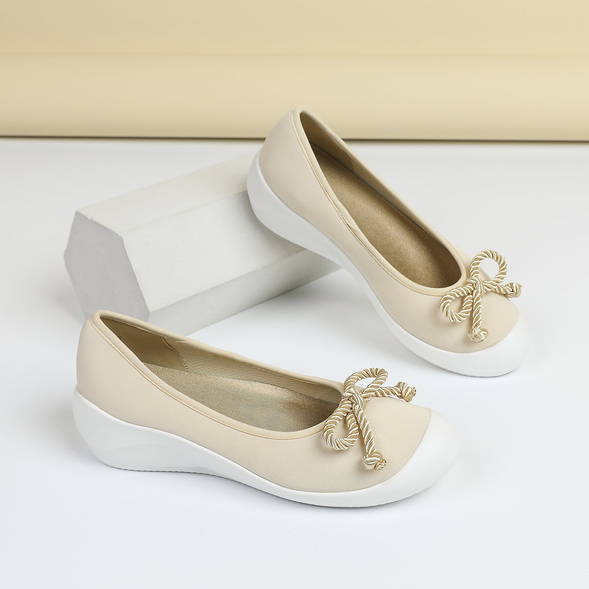 リボンデザイン ラウンドトゥ ウェッジシューズ