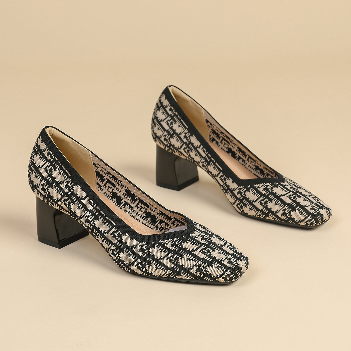 スクエアトゥVカット粗ヒールパンプス（6cmハイヒール）